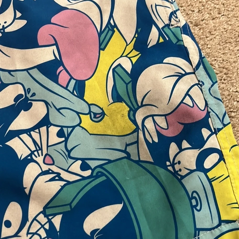 Looney Tunes swim trunks size M